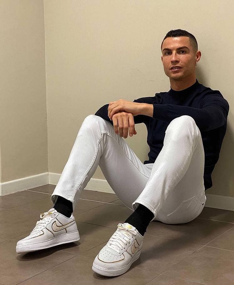 Nike bayar Ronaldo sebanyak RM845 juta