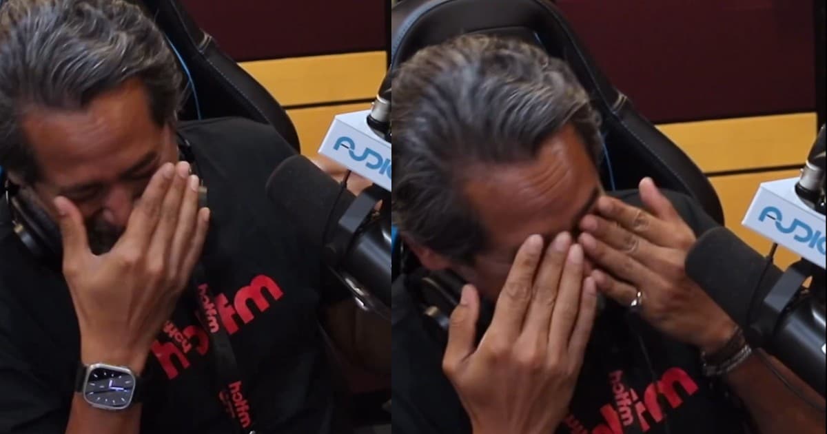 KJ menangis di konti radio. Ini punca KJ menangis. Segarang-garang muka Khairy Jamaludin itu pun siapa sangka dia mampu mengalirkan air mata. Tangisan yang keluar pula adalah spontan dan bukan lakonan yang dibuat-buat.