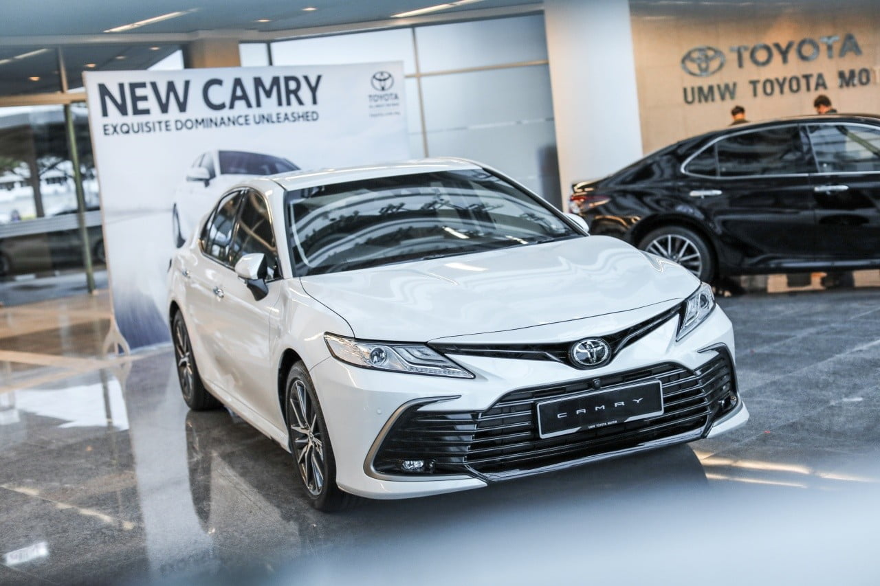 Daripada kereta pakcik-pakcik, kini menjadi kegilaan semua golongan. Ini kehebatan Toyota Camry yang 'power gila'