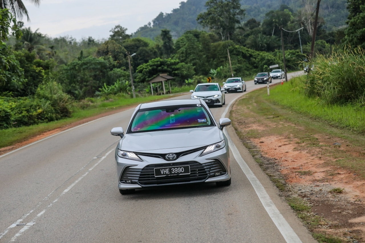 Daripada kereta pakcik-pakcik, kini menjadi kegilaan semua golongan. Ini kehebatan Toyota Camry yang 'power gila'
