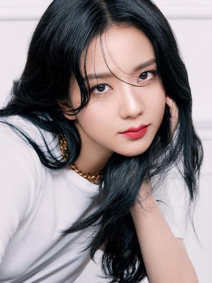 Mira Filzah sertai kumpulan Blackpink? Kecantikan pelakon Mira Filzah seringkali menjadi perhatian peminat dan netizen. Walaupun selepas mendirikan rumah tangga, Mira Filzah terus menjadi kegilaan ramai peminat sehingga baru-baru ini dikaitkan dengan anggota kumpulan K-Pop wanita terkenal dari Korea Selatan, Blackpink.