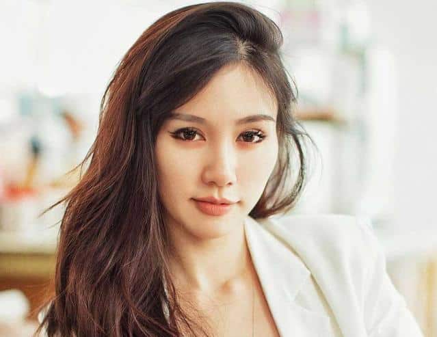 Sering bawa watak wanita Melayu dalam filem tetapi tampil seksi di media sosial. Rupa-rupanya ini agama sebenar pelakon drama Hijrah Jannah.