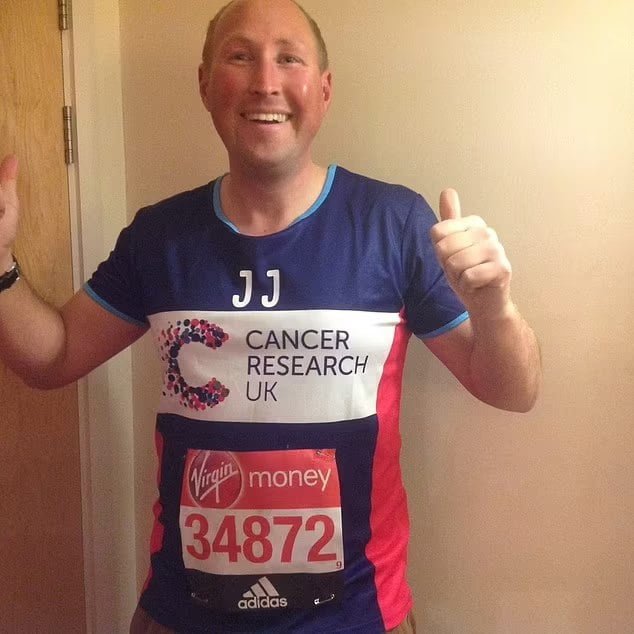 Haus sangat sampai minum lebih 10 liter sehari, rupanya posmen ini hidap sejenis penyakit di bawah otak. Seorang lelaki dari CornwaIl mengakui pernah menderita penyakit aneh, menyebabkan dia mengalami masalah dahaga yang ekstrem hingga terpaksa meminum air lebih 10 liter air sehari.