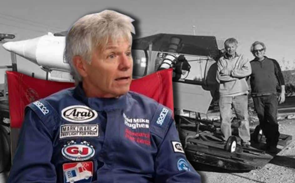 Lelaki tua ini terbunuh, roket menjunam ke bumi, geng teori bumi rata wajib insaf. Pada Disember 2019, berbekalkan keyakinan dan kemajuannya dalam roket buatan sendiri, "Mad" Mike Hughes berfantasi tentang ketika mana dia menunjukkan kepada manusia bahawa kita sebenarnya tinggal di atas Bumi yang rata. Rancangannya adalah untuk cuba terbang dengan ketinggian beberapa kilometer dalam sebuah belon, kemudiannya melancarkan roket ke garisan Karman (penghalang sejauh 100 kilometer yang memisahkan atmosfera dan ruang vakum angkasa lepas). "Untuk tempoh 3 jam, dunia berhenti," kata Mike yang membayangkan reaksi ini ketika membuat stream langsung.