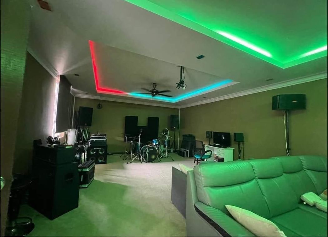 Mengapa orang kaya akhirnya mahu jual rumah, dah selesa apasal nak jual pulak, rupanya ini punca. Dulu saya pun pelik. Ingat ada masalah kewangan sebab itu ada yang nak jual. Tapi sebenarnya tidak semua nak jual rumah sebab ada masalah kewangan. Ada banyak je faktor lain.