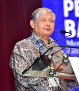 Mi bandung dan durian belanda, jangan tahu makan saja, ini maksud 'bandung', 'belanda' patut anda tahu. Bahasa kita kaya dengan kepelbagaian kata dan makna.Ada kalanya, kalau kita kurang mendalami ilmu bahasa, makna sesetengah perkataan boleh mengelirukan.
