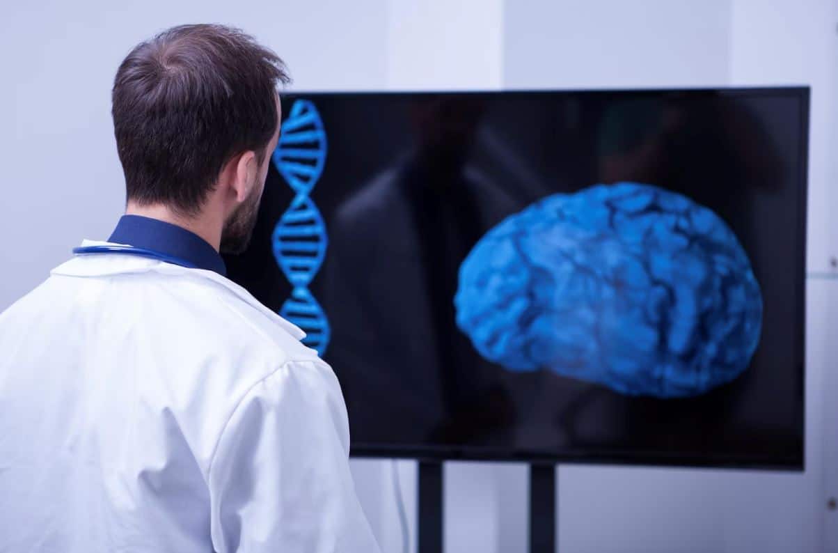 Pakar sahkan otak manusia semakin mengecil, bagi amaran malapetaka bakal landa dunia. Seorang pakar di Britain mendapati tahap kecerdasan otak (IQ) manusia kini semakin berkurang sejak 50 tahun lalu.