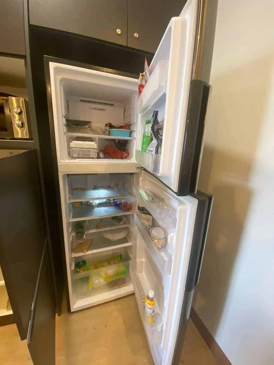 Penyewa ini buktikan benarlah orang kata cantik tak semestinya pembersih, tuala wanita pun dibuang bersepah. Perusahaan rumah inap memerlukan kesabaran kerana pemilik harus berurusan dengan penyewa daripada pelbagai latar belakang.Begitulah juga wanita ini yang dikecewakan oleh penyewanya yang pengotor dan tidak mengambil berat soal kebersihan.