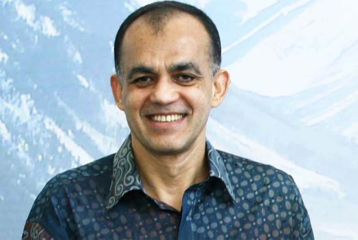 Ramai tak tahu, ini senarai Orang Melayu Malaysia paling kaya. Berdasarkan kedudukan (ranking) senarai 50 orang terkaya di Malaysia pada tahun 2023 yang diterbitkan oleh majalah perniagaan popular Forbes, (www.forbes.com) terdapat tiga individu melayu tersenarai dalam ranking tersebut berbanding tujuh individu pada tahun lepas