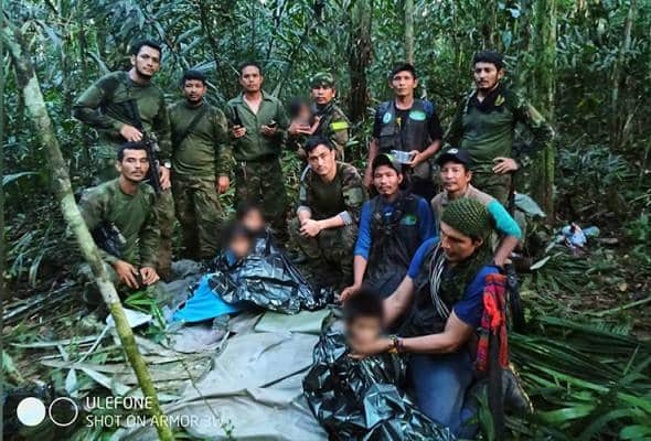 Empat beradik bertahan hidup 40 hari di hutan Amazon, rupanya nahas pesawat dedah kisah lebih mengejutkan.Polis Colombia menahan bapa kepada kanak-kanak Orang Asli yang menjadi tajuk utama akhbar di seluruh dunia pada bulan Jun lalu selepas terselamat dalam nahas pesawat dan hilang 40 hari di dalam hutan hujan Amazon.