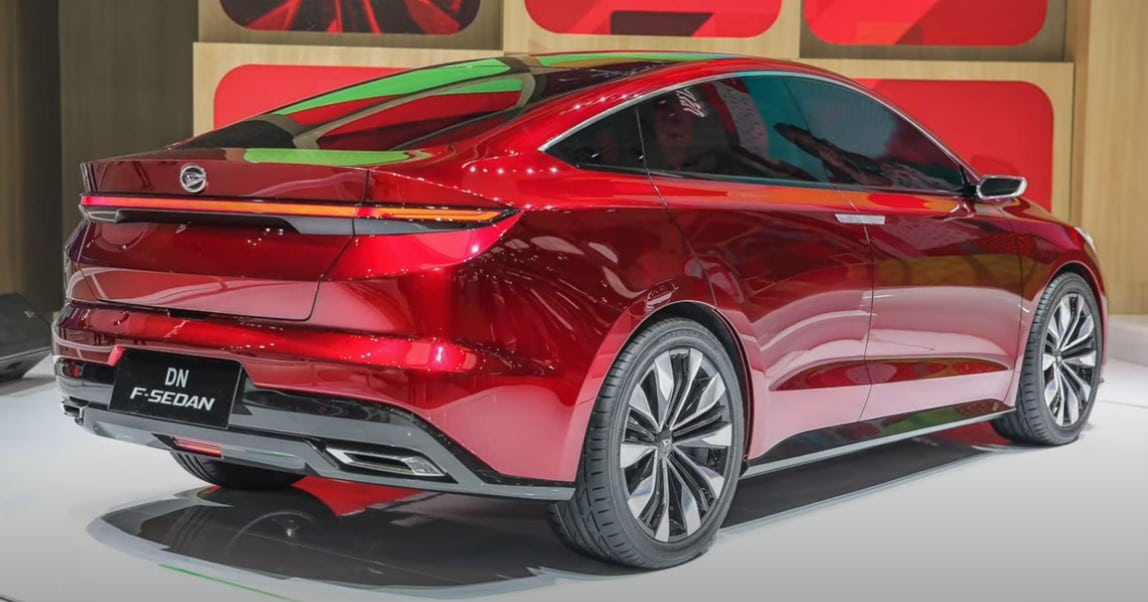 Tular gambar model sedan baharu Produa, dah macam kereta perdana versi 'lowered'