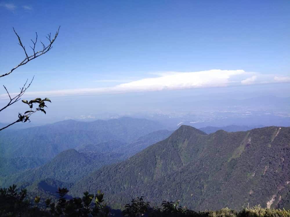 'Hiking' di G7 dan G12? Mungkin satu hari nanti anda juga bakal menjejakkan kaki ke sana