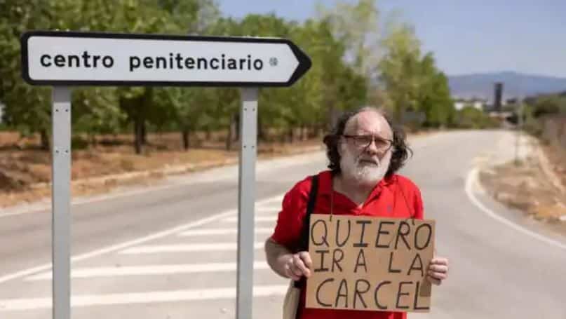 Kerana hidup terlalu sunyi, lelaki ini rayu agar dia dipenjara.Kesunyian yang melampau menyebabkan lelaki Sepanyol ini terdesak merayu kepada pihak berkuasa untuk memenjarakannya.Justo Márquez, 60 tahun dari Granada, mendakwa sangat kesepian dan mengalami masalah kesihatan serius.Dia sanggup berdiri di luar penjara Alhaurín de la Torre di Malaga selama beberapa hari dengan harapan pihak berkuasa membenarkan dia dipenjarakan.
