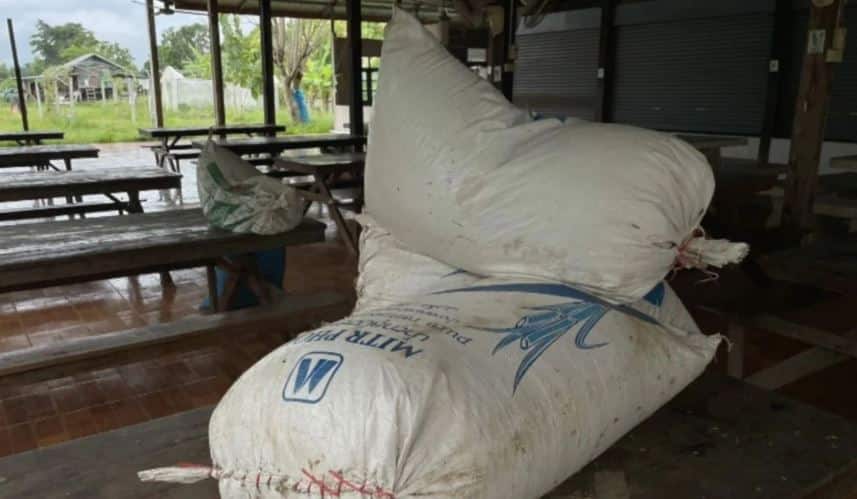 Musim beras mahal, bilik simpan beras untuk makanan pelajar di sebuah sekolah kena pecah masuk, 50 tan lesap