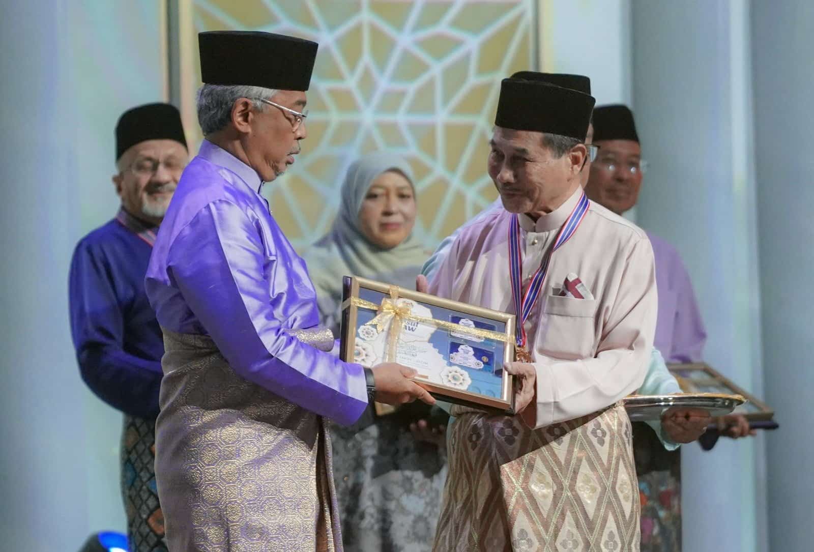 Tokoh Maulidur Rasul sihat walau sudah 80 tahun, ini 10 fakta hebat Prof Datuk Dr Syed Othman Al-Habshi