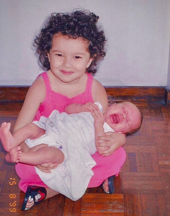 Profil pelakon cantik Amelia Henderson ramai tak tahu, rupanya pernah jadi kerabat