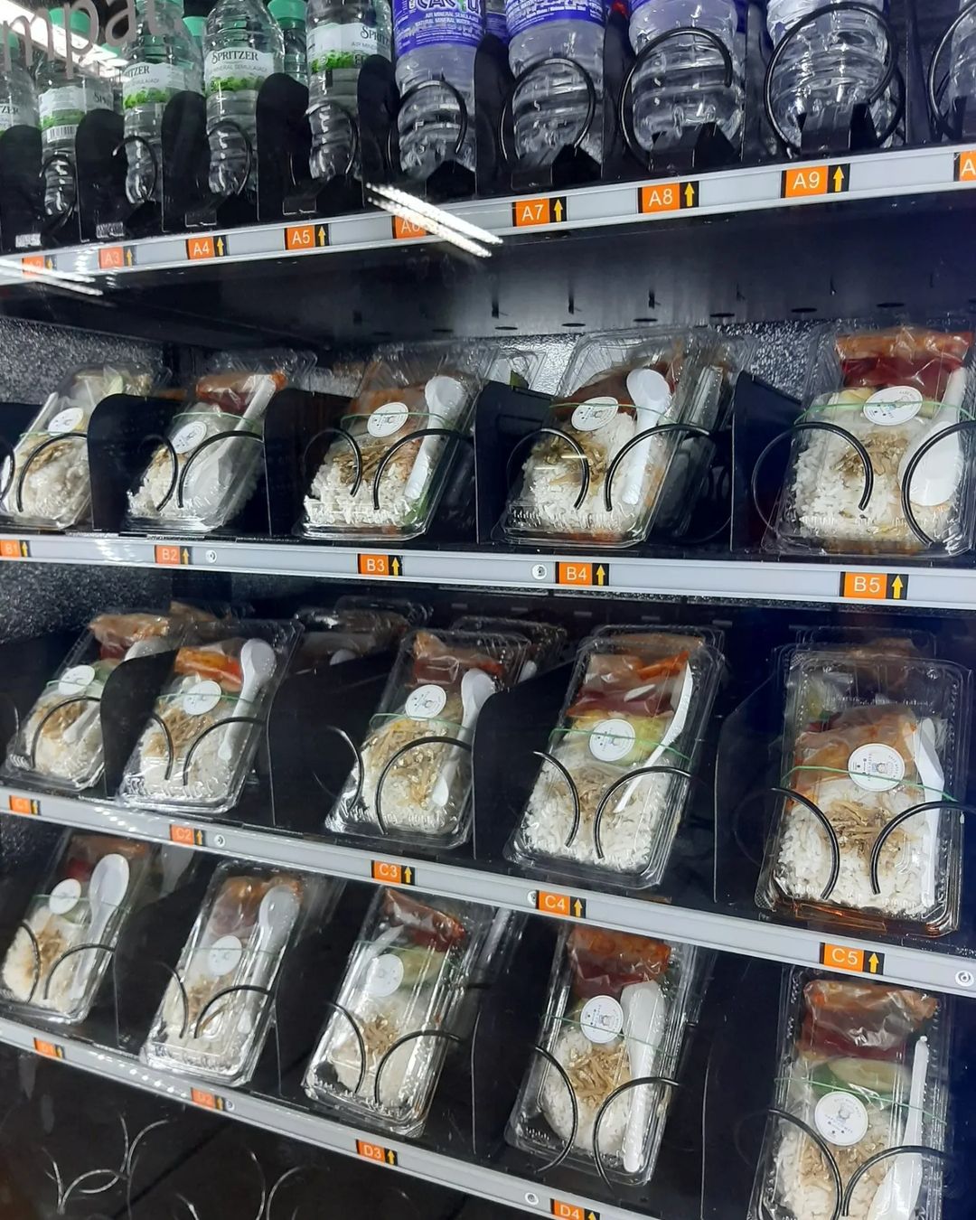 Rezeki guna mesin gedegang, wanita ini bersyukur raih lebih RM2,000 hasil jual Menu Rahmah