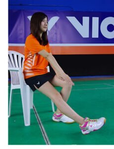 2. Kaki di garisan servis atau dari tanah