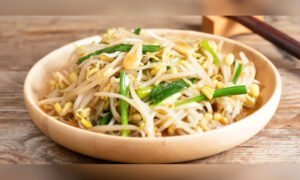 Malu nak makan taugeh takut dilihat low class 01