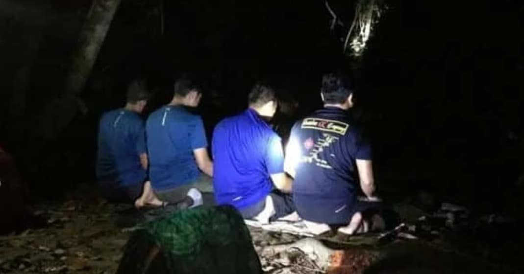 Syok solat dalam hutan ni, tapi bukan semua boleh jamak, ini 4 kaedah solat semasa 'hiking'