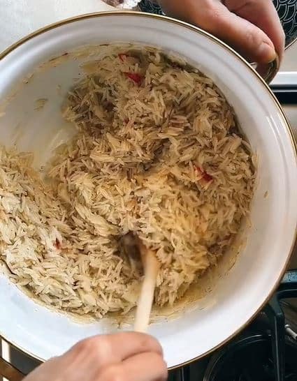 'Aku salah makan nasi lemak ke selama ni?' - Influencer ini macam masak nasi goreng