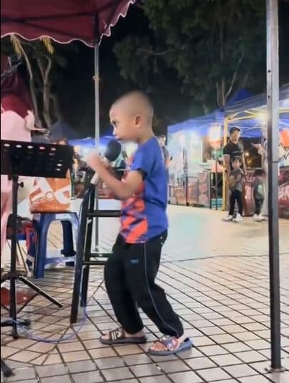 'Betul-betul layan perasaan' - Siapalah 'sakitkan hati' adik ini? 