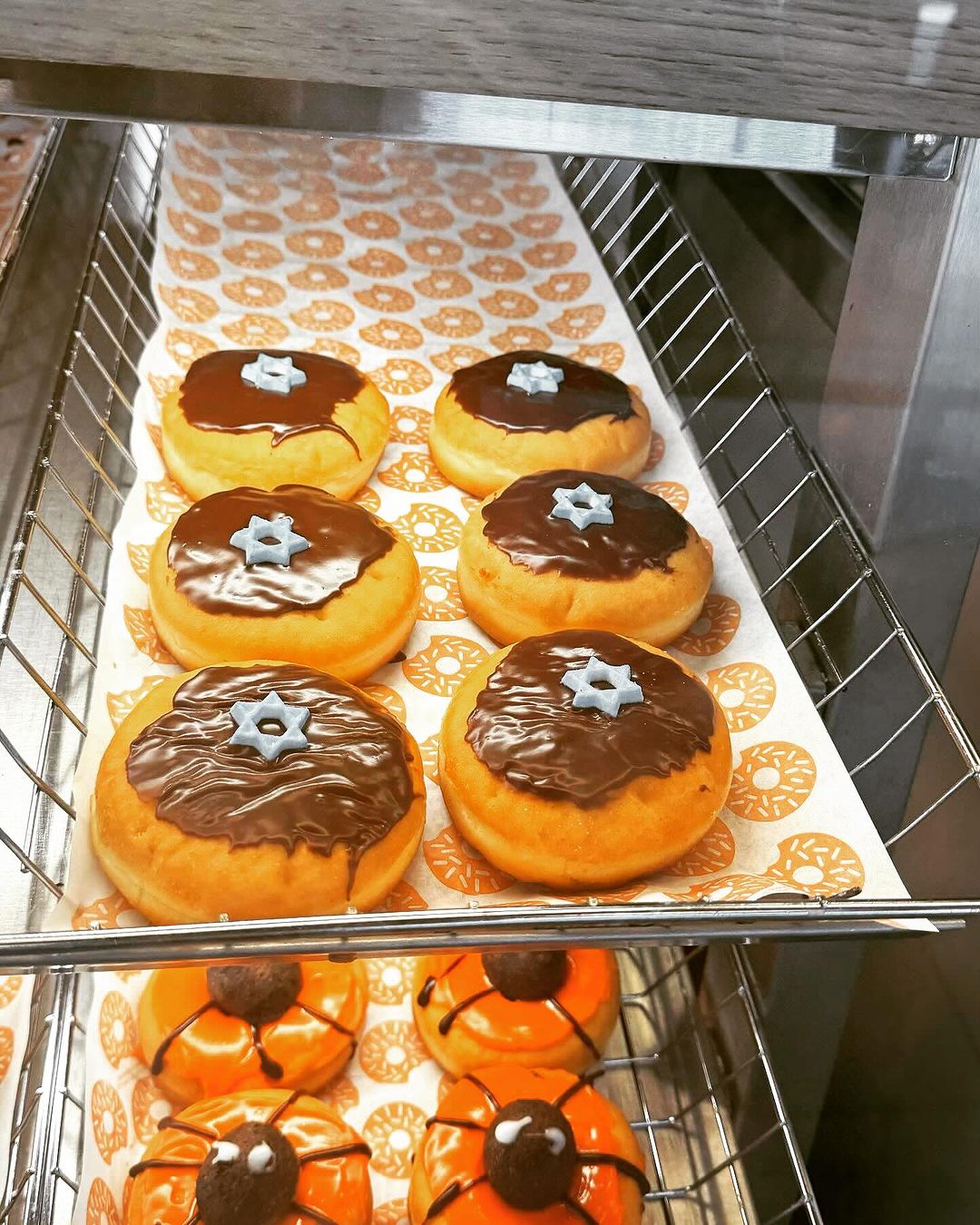 Meminta nak diboikot agaknya, netizen dedah Dunkin' Donuts promosi donut tema sokong Israel
