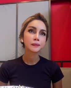 Sajat disyaki kena kanser, ini reaksi mak nyah yang sekarang ada di Australia