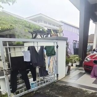 Suami rajin sidai baju atas BMW merah, luahan 'syukur' wanita ini dipertikai