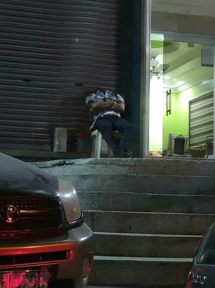 'Bukan pencuri je cabut lari, tuan kedai pun boleh pitam' - Seram pula posisi mengantuk tahap teruk ini 