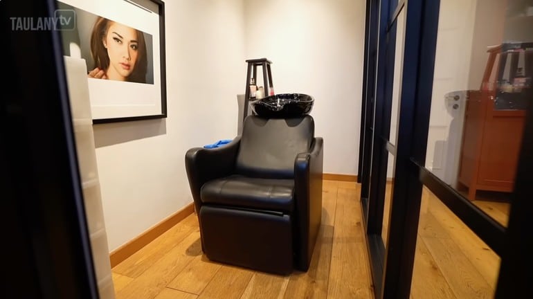 Cukup lengkap! Rumah BCL umpama syurga, punyai kemudahan peribadi sentuhan Eropah