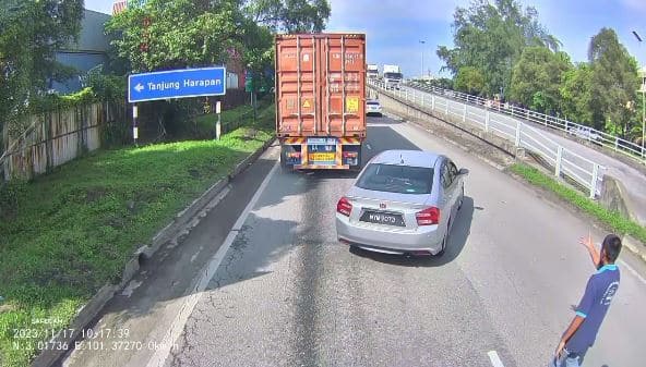 Ini sebabnya 'pilot darat' marah, pemandu kereta pun kena selalu beringat