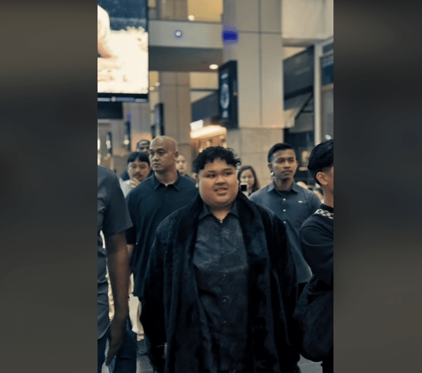 Penampilan 'glamourous' Cik B dikelilingi 10 penjaga curi perhatian netizen