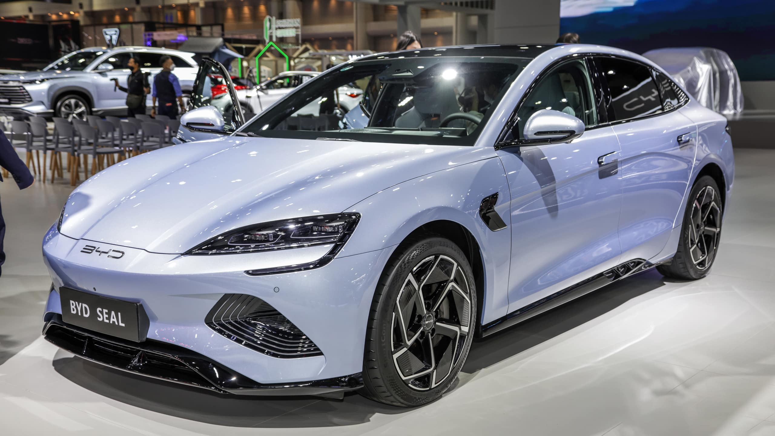 Pesaing Tesla baharu, BYD seal dijual dengan harga bermula RM179,800