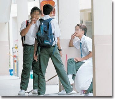 Buat yang bertahun merokok dan bermegah tak sakit apa - Ini nasib dialami perokok pada umurnya 21 tahun!