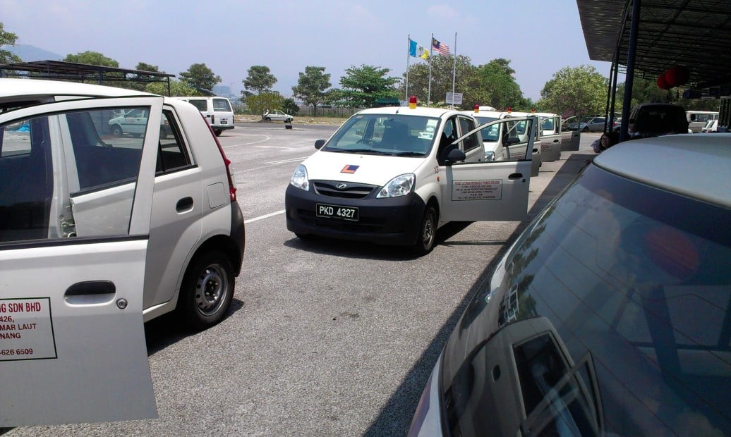 'Nervous' ketika ujian memandu? Kini pegawai JPJ dah tak ada dalam kereta