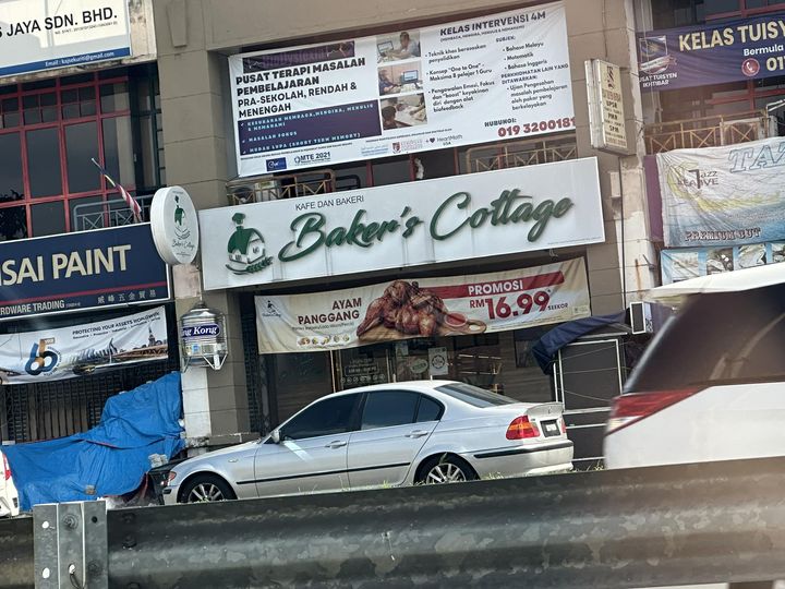 'Ni lah peniaga nak pergi haji balik hari, menipu harga je' - Ini sebabnya ayam golek pasar Ramadan jual lebih mahal