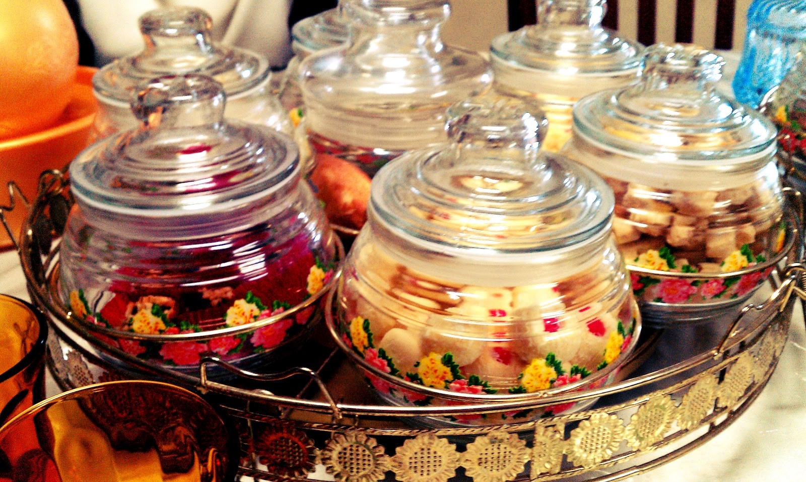 Orang tua ni kan Individu kongsi gambar balang kuih raya klasik menggamit memori lama raih perhatian netizen