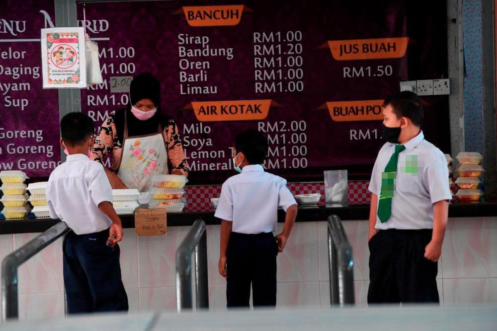 PAS kecoh kantin sekolah dibuka, minta pelajar 'non-muslim' bawa bekal