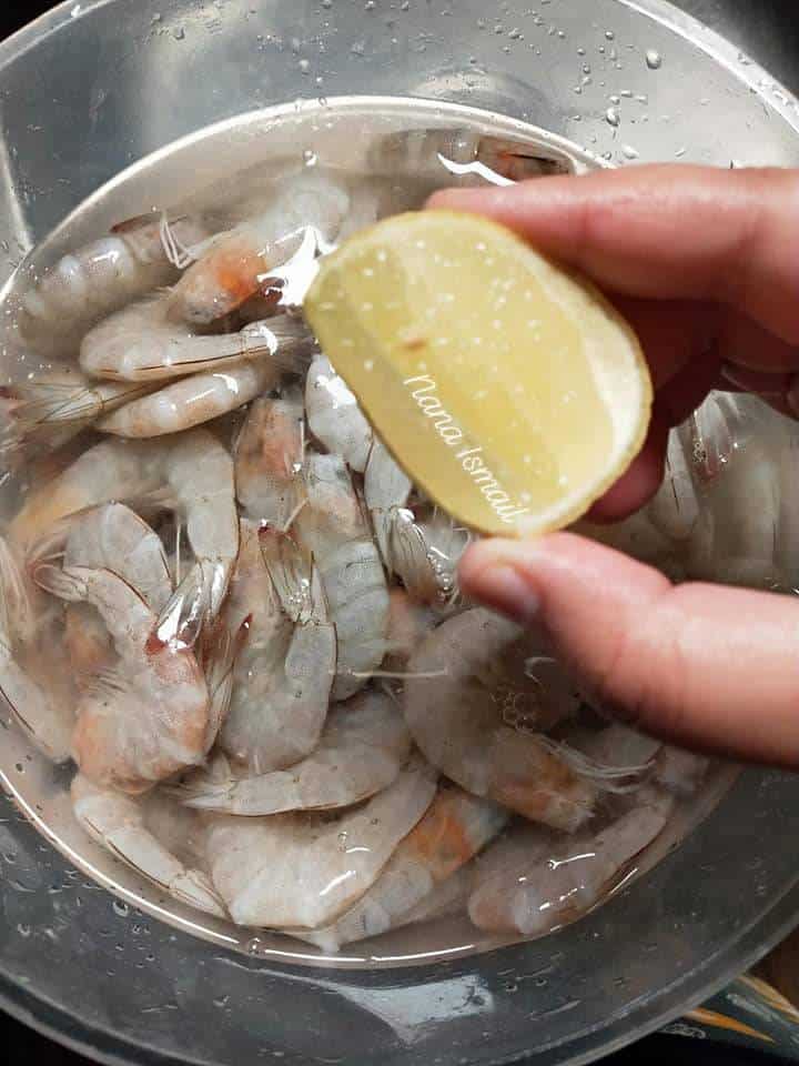 Udang dah hilang segar, tak sedap? Cuba petua ni dapat kembalikan kesegaran