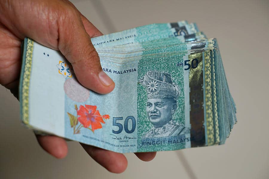 Untungla penjawat awam baru dapat RM2 000 dapat lagi duit raya RM500 