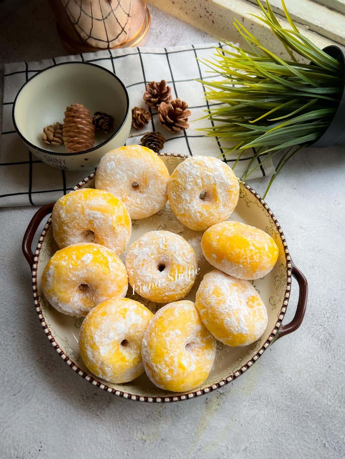 Ibu boleh tawan hati anak dengan resipi donut susu 'minion' gebu, pasti licin!