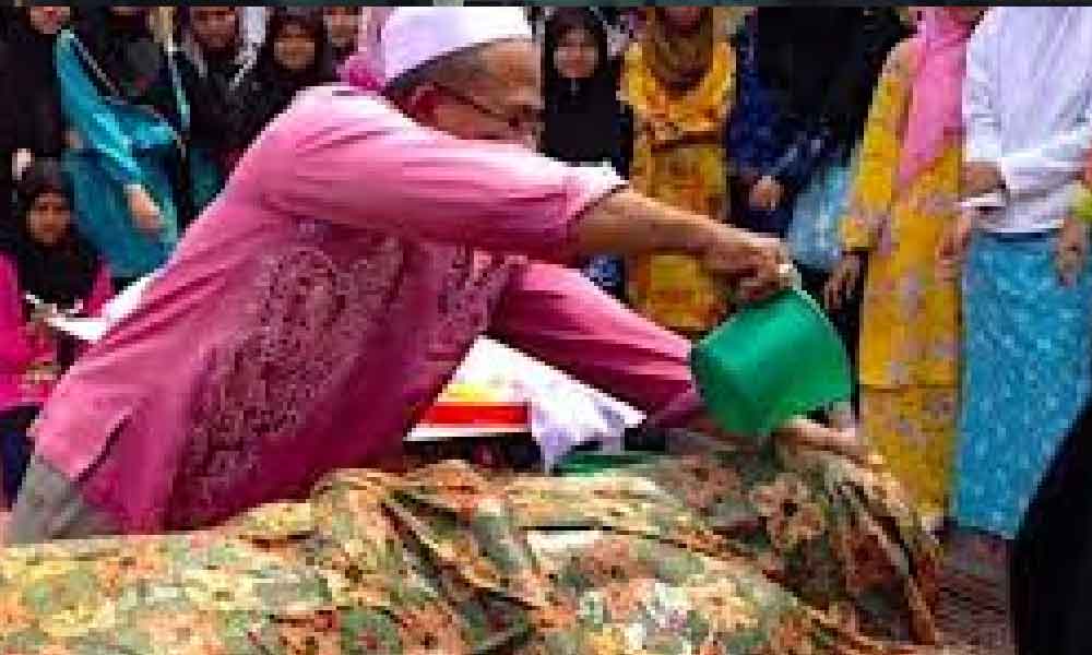Pernah tak terfikir macam mana cara mandikan mayat mangsa kebakaran, ini caranya