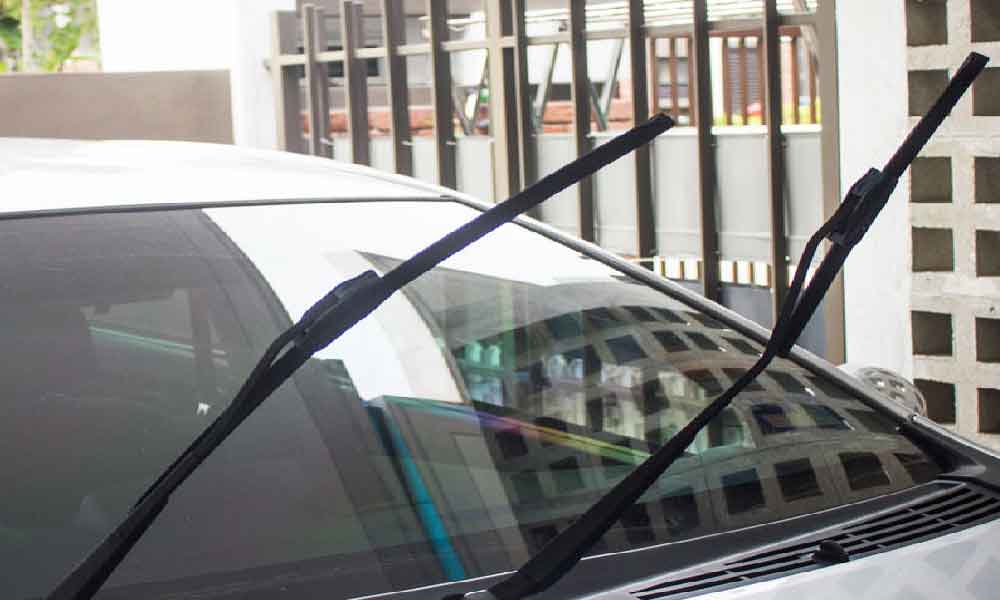 Ini sebab kenapa kadang-kadang bila parking kereta ada yang angkat 'wiper'