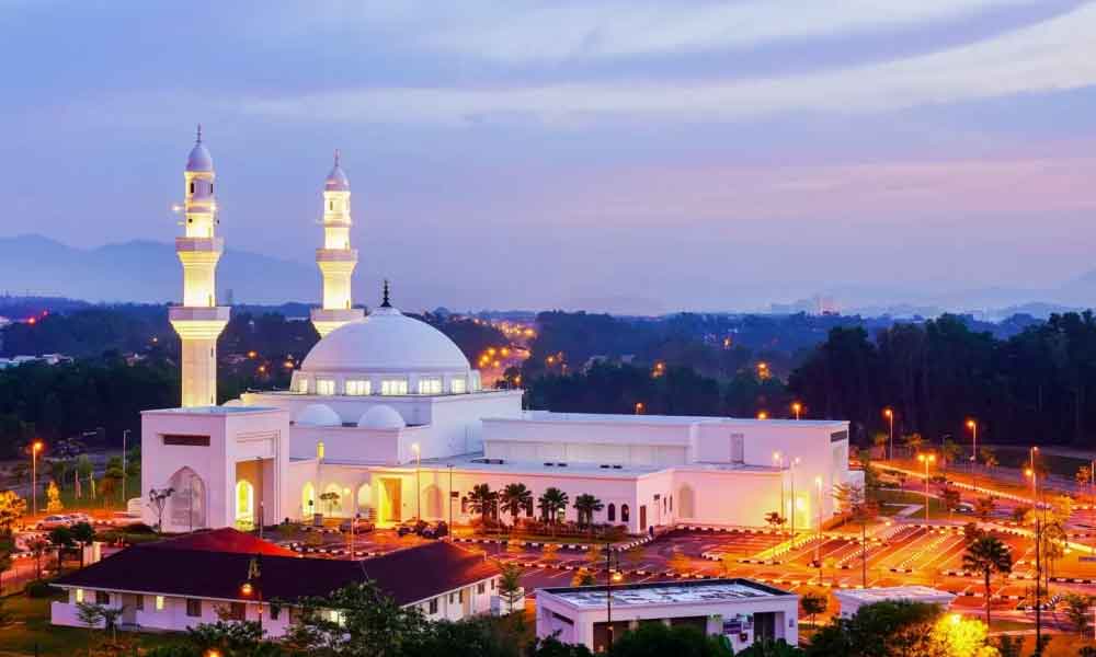 Baru tahu rupanya masjid persis taj mahal hasil wakaf jutawan bank