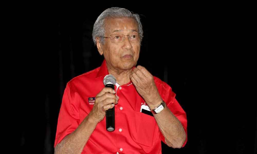 Tak sangka! Tun M sebenarnya pernah jual pisang goreng sebelum masuk politik