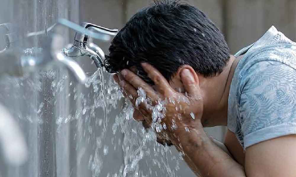 Ambil wuduk tapi tak gosok air di bahagian anggota wuduk, sah atau tidak? Ini penjelasannya