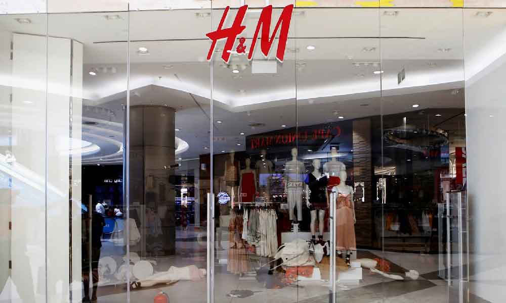Baru tahu rupanya ada cara beli baju H&M tanpa perlu guna duit!