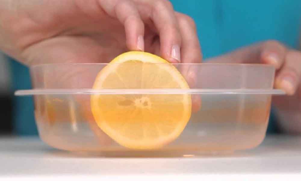 Tupperware makanan berbau jangan buang! Ikut tips ni, pasti jimat duit