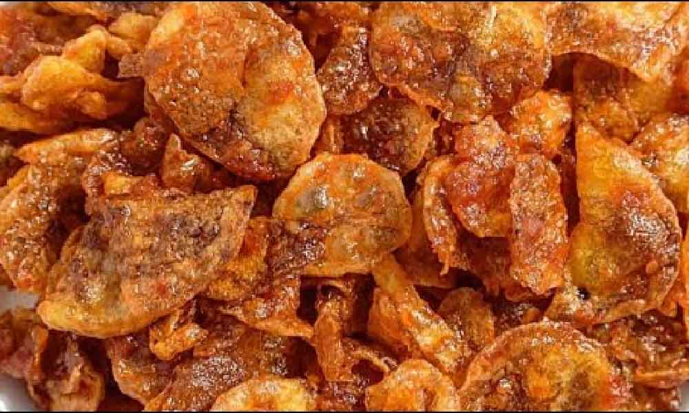 Wanita bocor tips bagi Kerepek Kentang Pedas kekal rangup